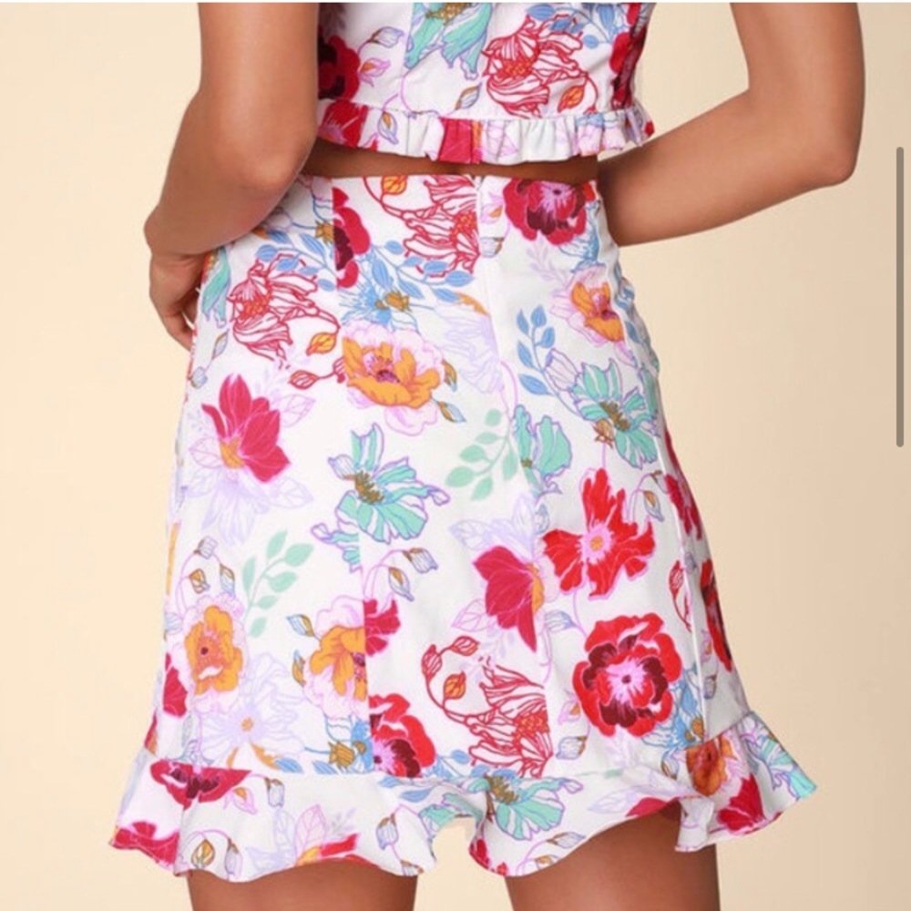 NWT Lulus White Floral Skirt - Picture 3 of 8